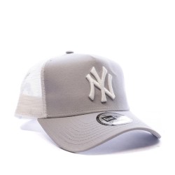NY Yankees Clean Trucker